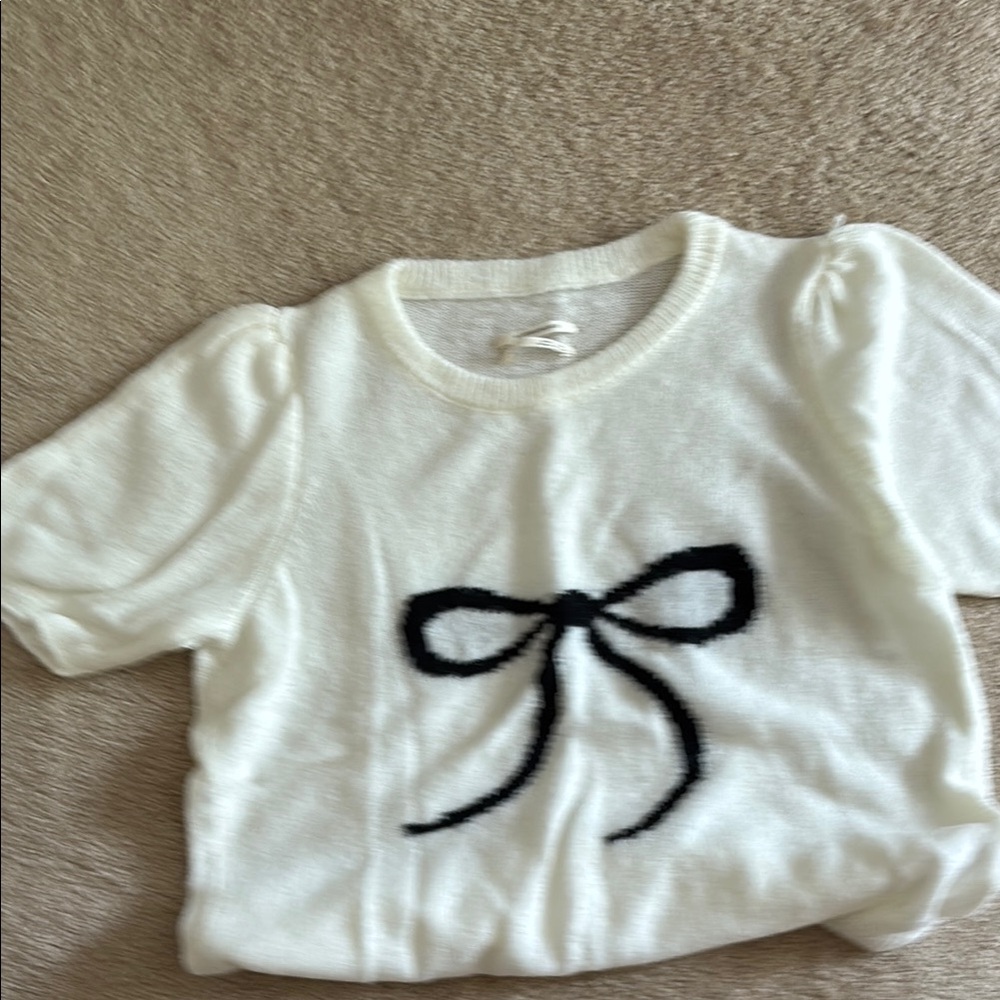 Women’s Anthropologie bow sweater, never worn